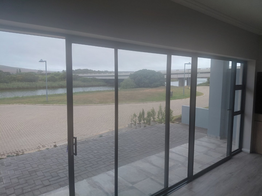 3 Bedroom Property for Sale in Hartenbos Heuwels Western Cape